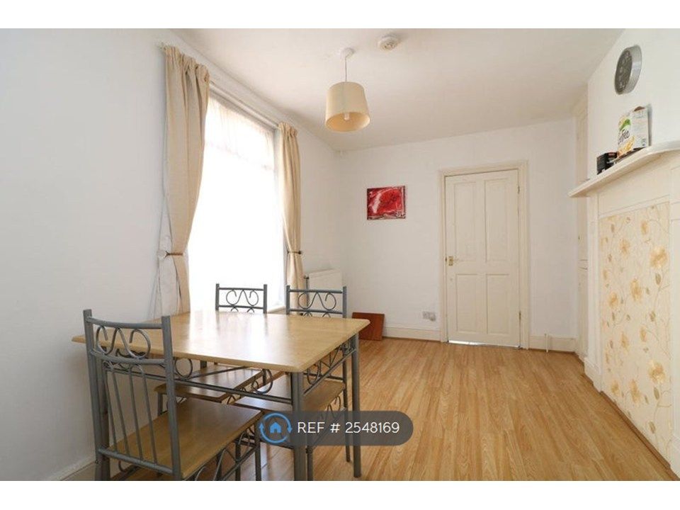 Property photo 1 of 4