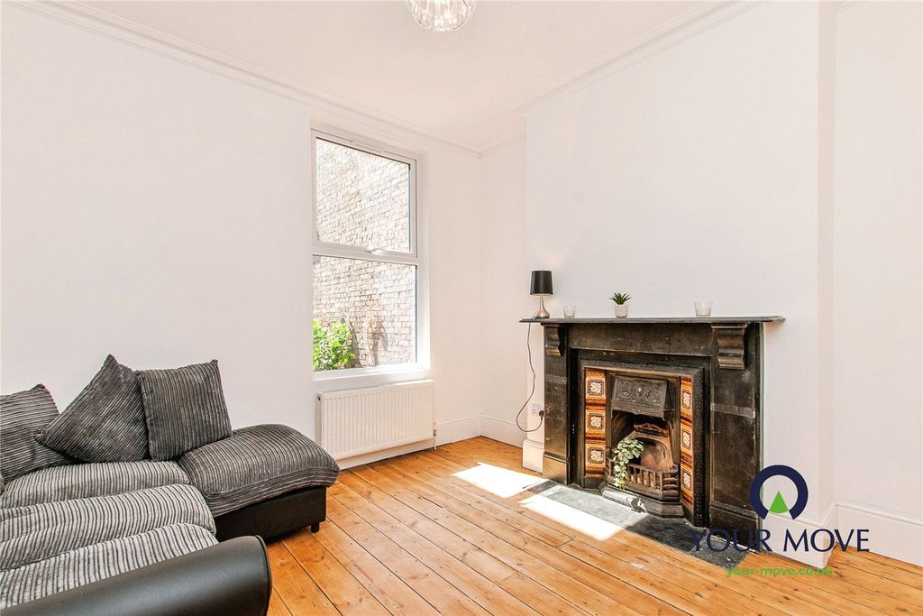 Property photo 3 of 13 Dining Room