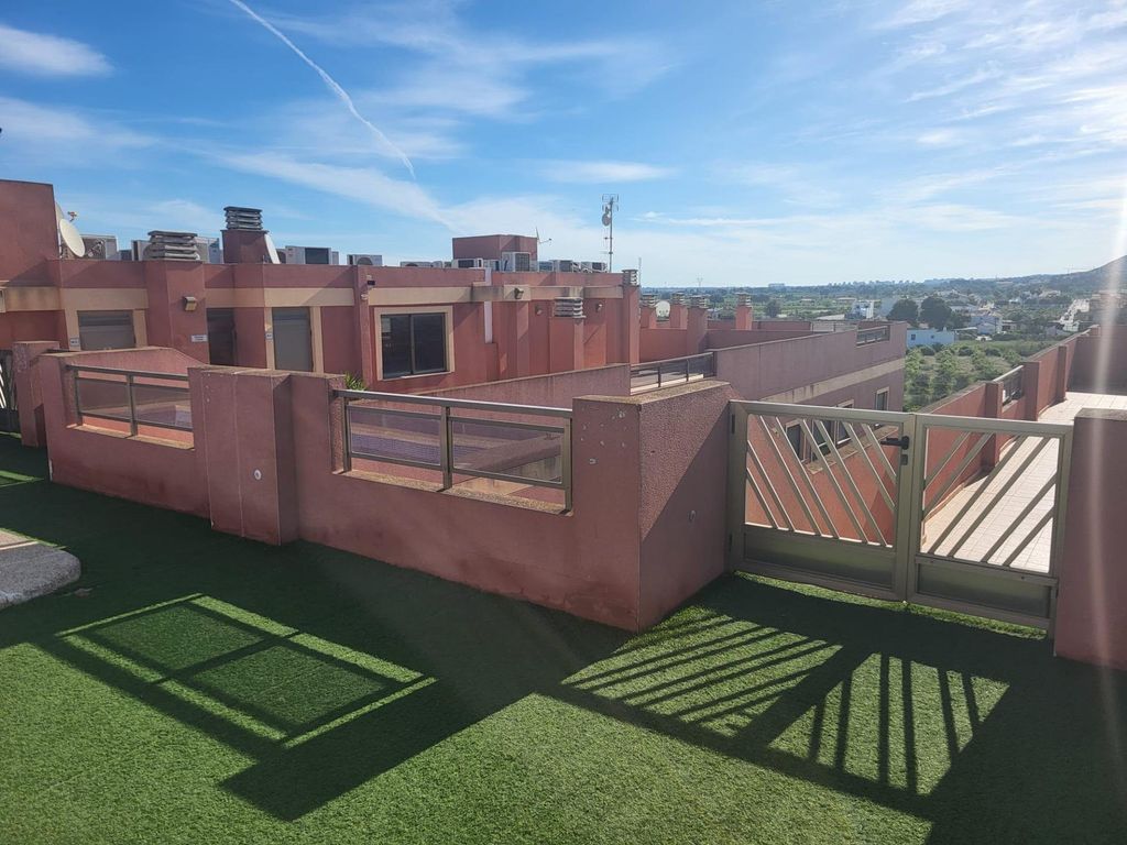 Property photo 2 of 23