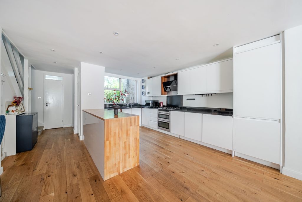 Property photo 2 of 15 1501279-4-6A709E4...