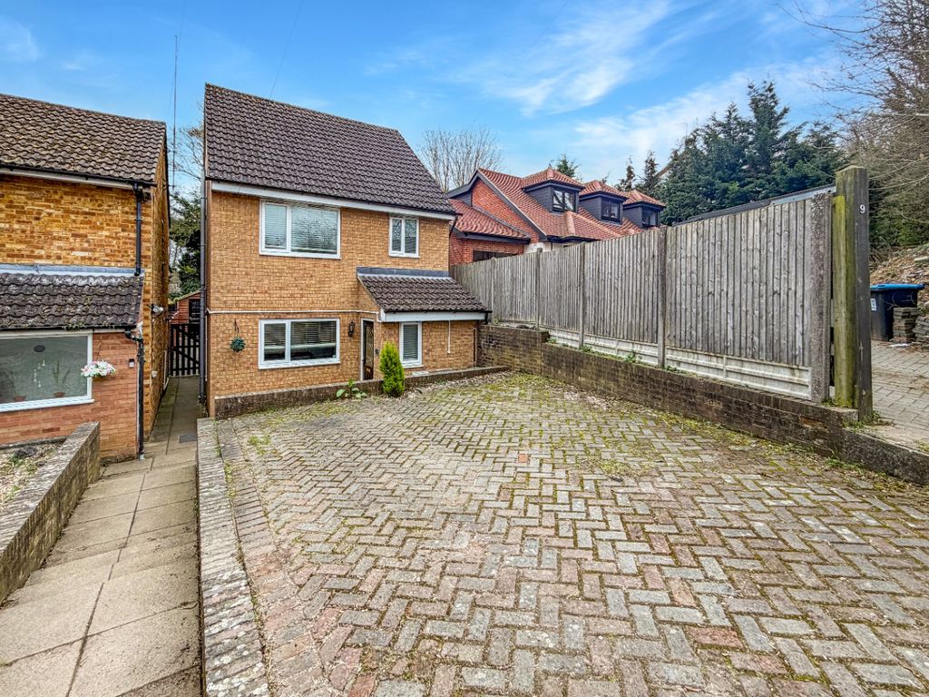 Property photo 1 of 19 5032230