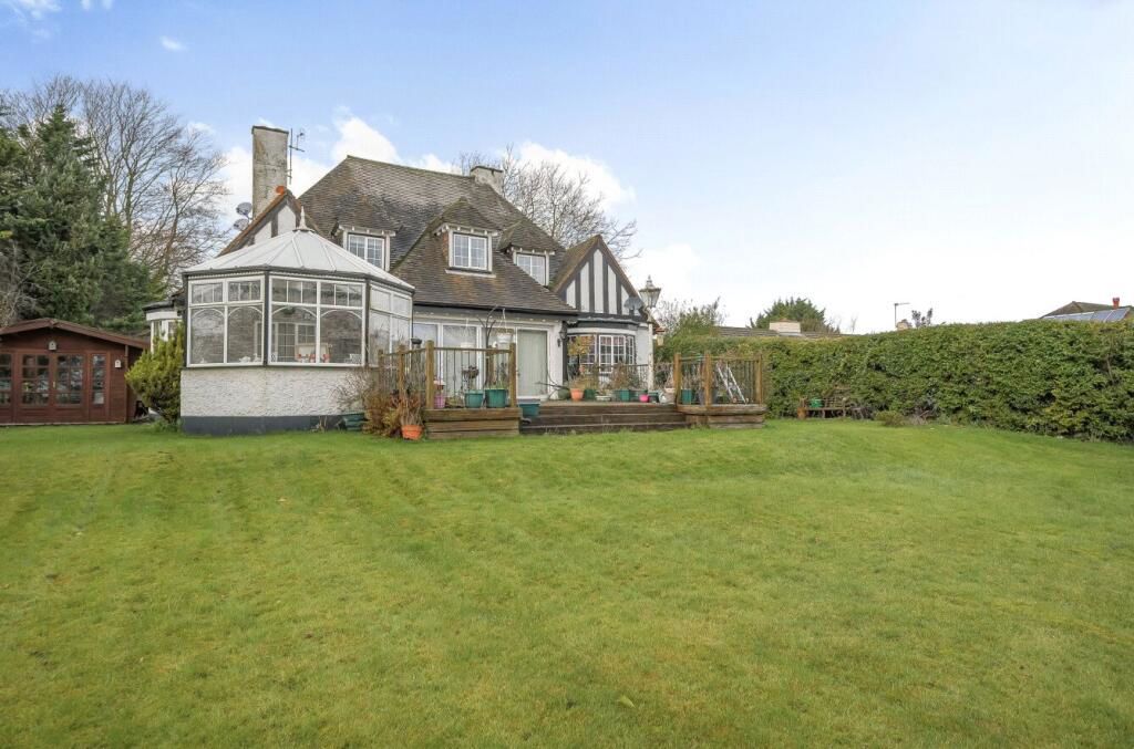 Property photo 2 of 33