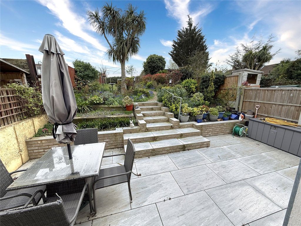 Property photo 2 of 20 Picture No. 02