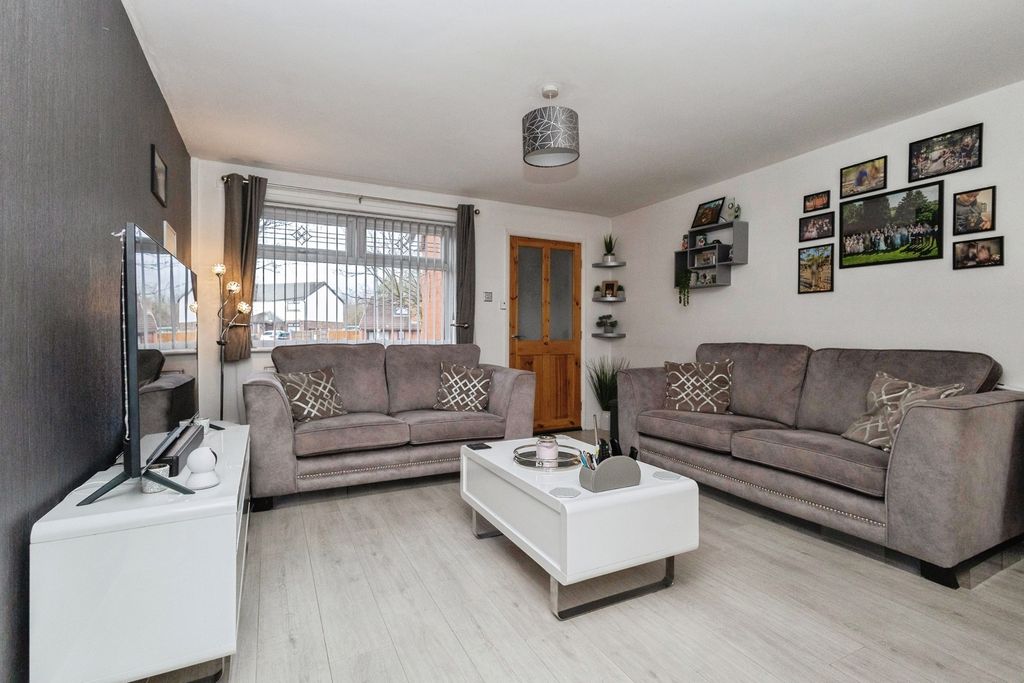 Property photo 3 of 16 Living Room