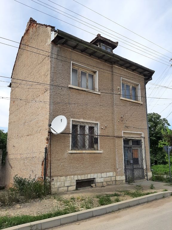 Property photo 1 of 6