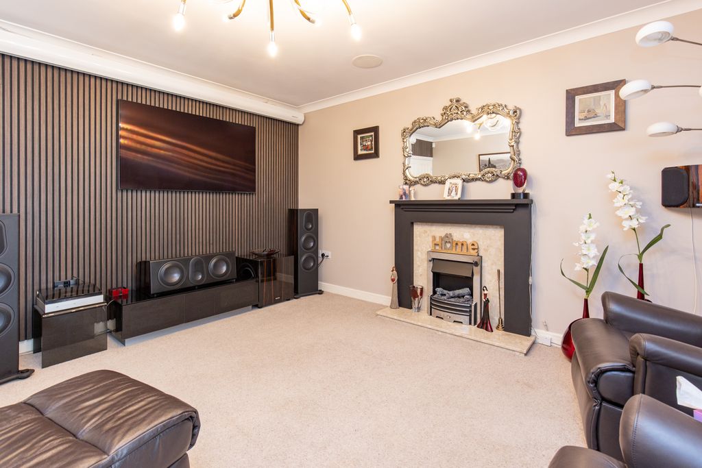 Property photo 3 of 24 Living Room