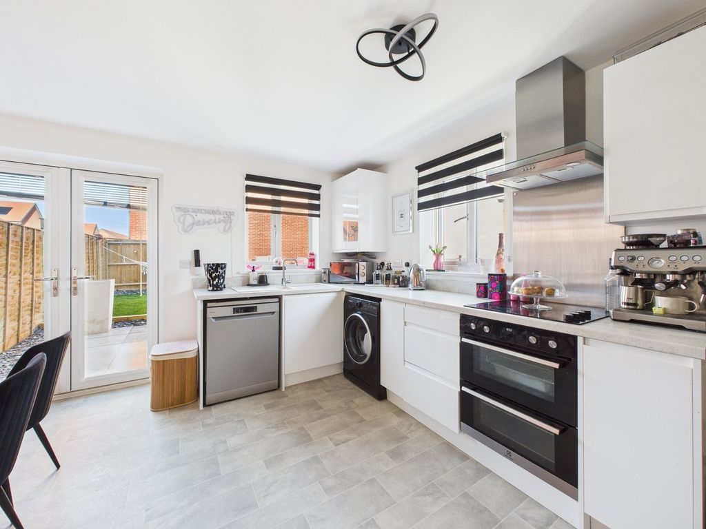 Property photo 3 of 24