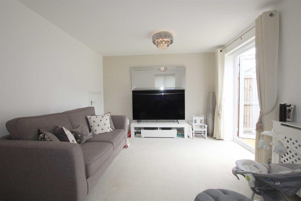 Property photo 2 of 18 Living Room: