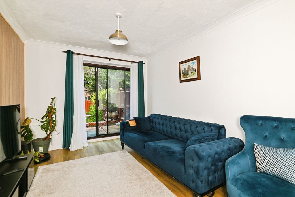 Property photo 3 of 15 Pbox-Img.Jpg