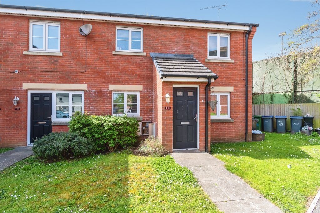 Property photo 1 of 11