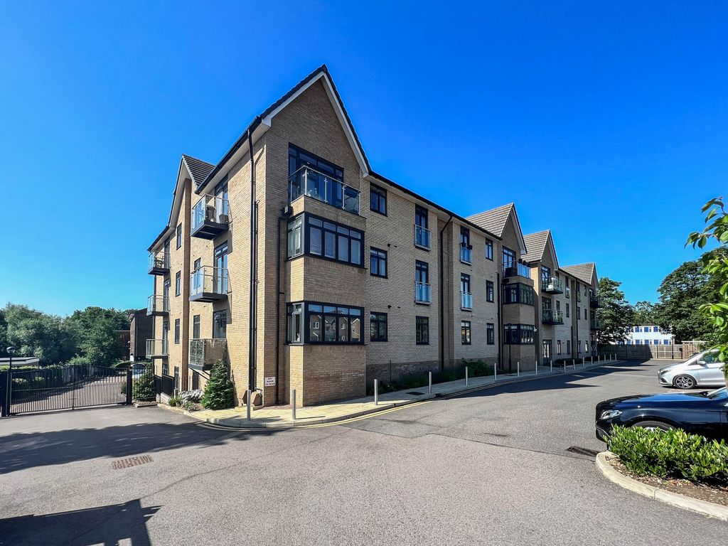 Property photo 1 of 14