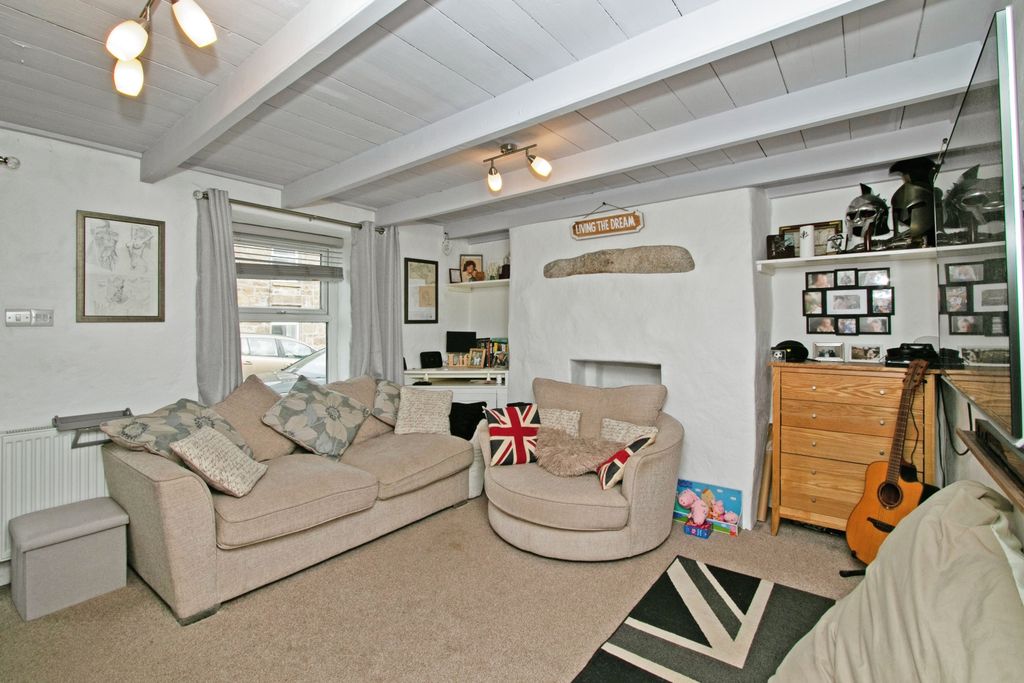 Property photo 2 of 16 Photography