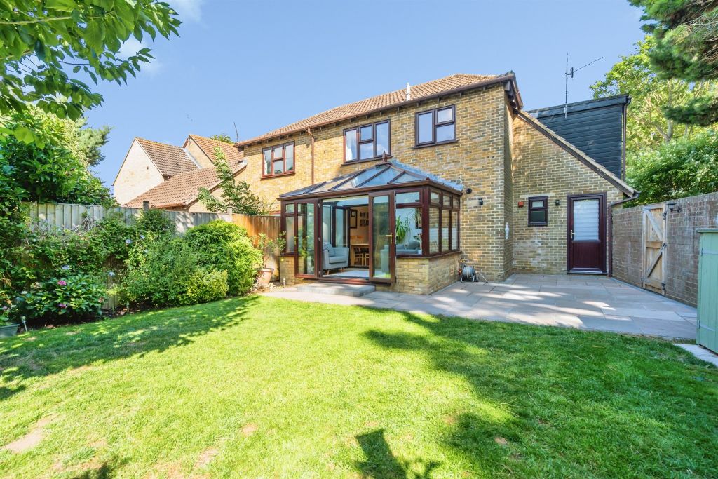 Property photo 2 of 17