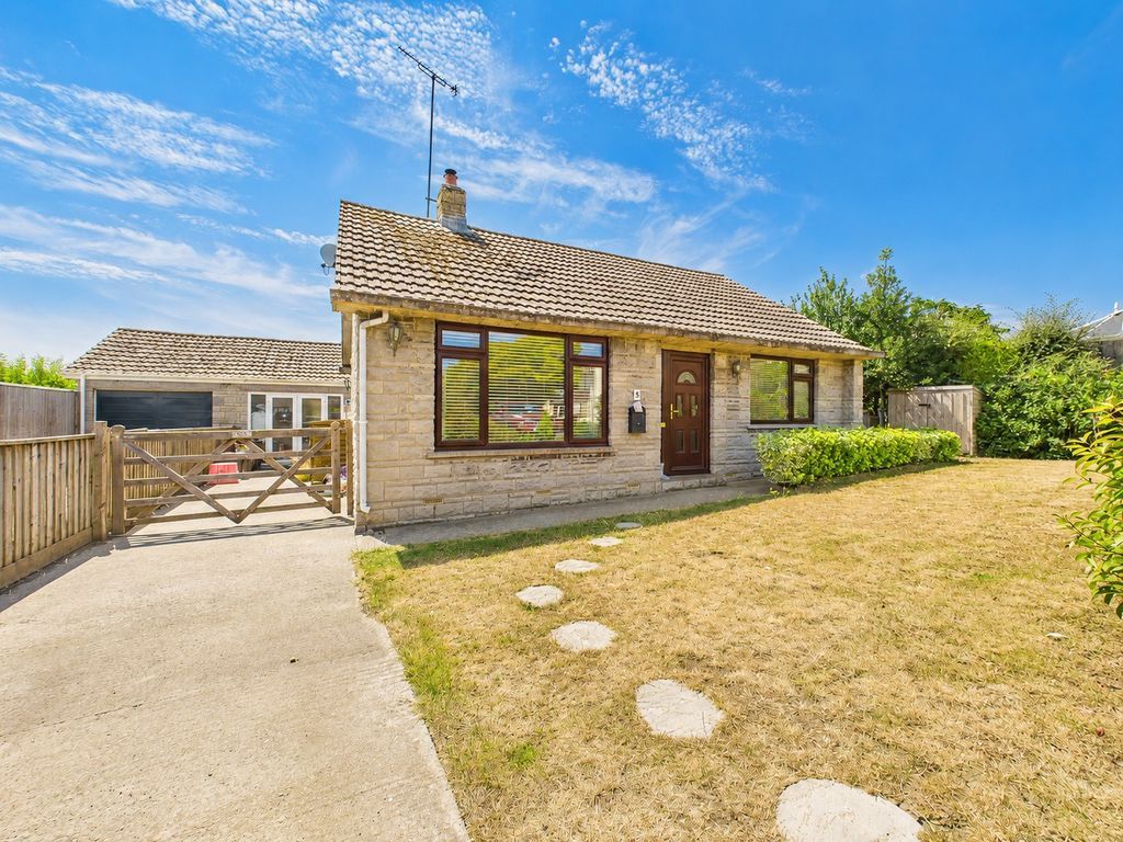 Property photo 1 of 17 Photo 17