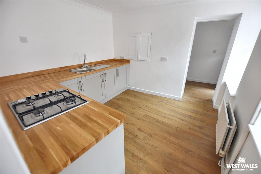 Property photo 1 of 22 10 (6).Jpg