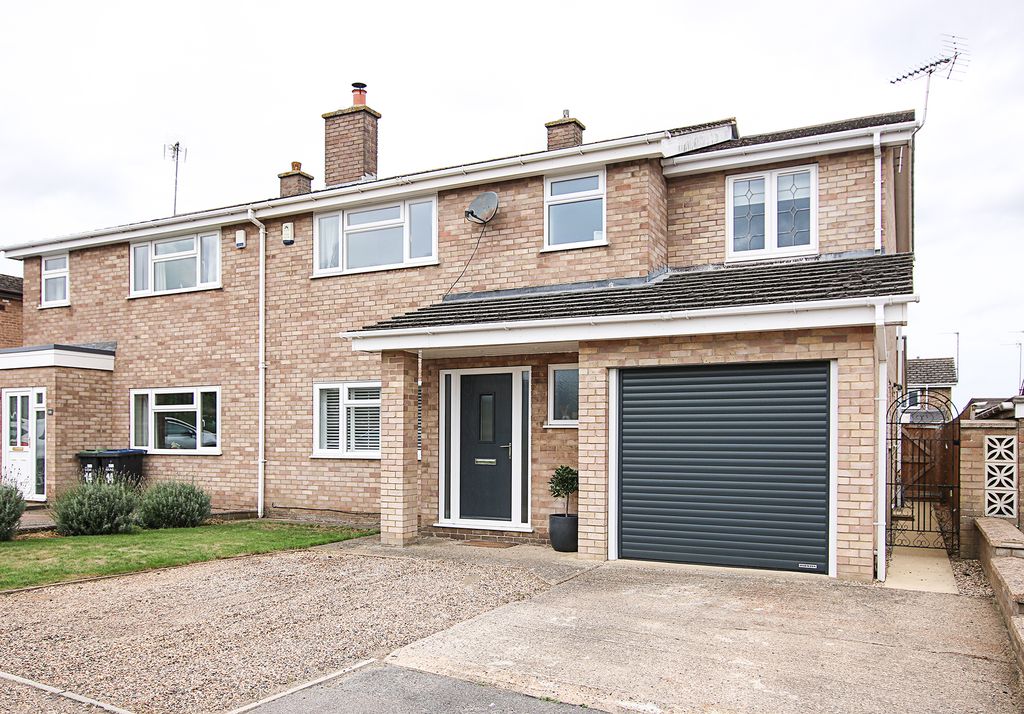 Property photo 1 of 29