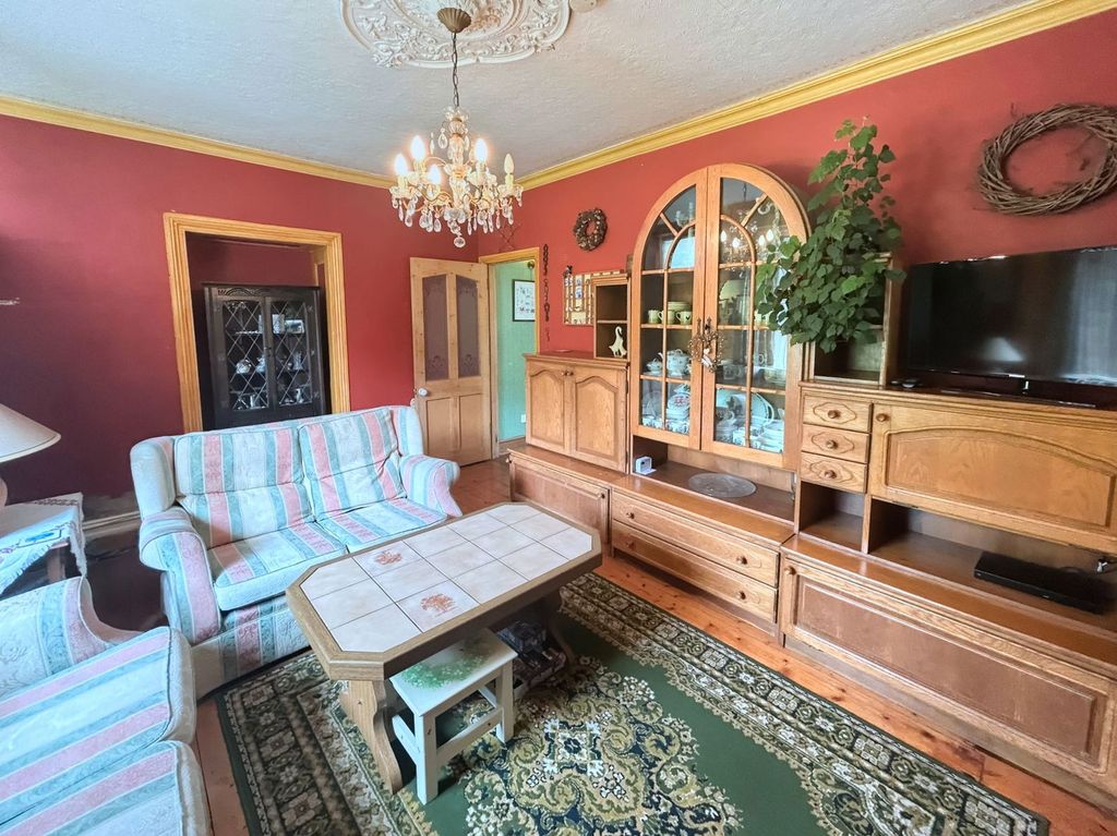 Property photo 2 of 46