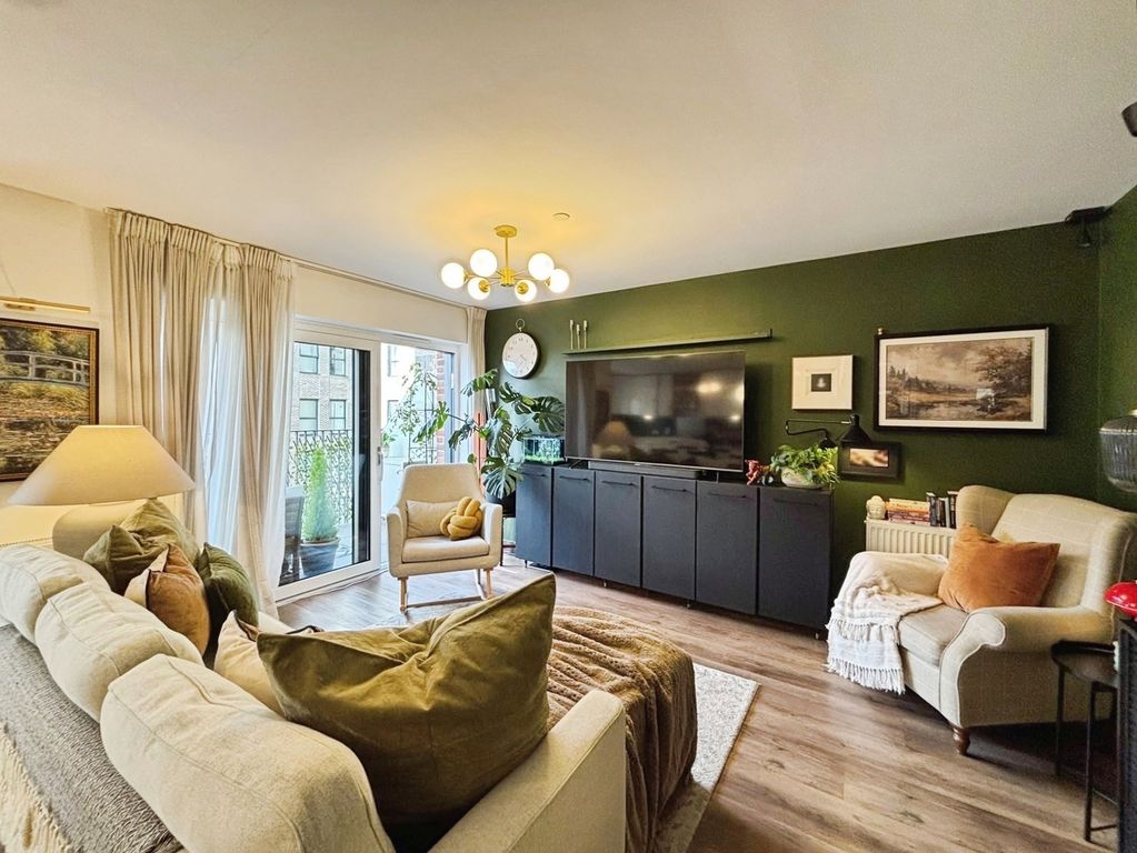 Property photo 2 of 14 Pbox-Img.Jpg