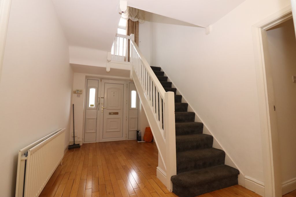 Property photo 2 of 28 Gallery