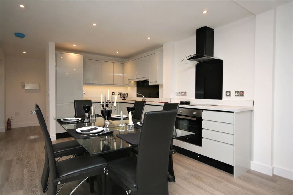 Property photo 3 of 11 Picture No. 21