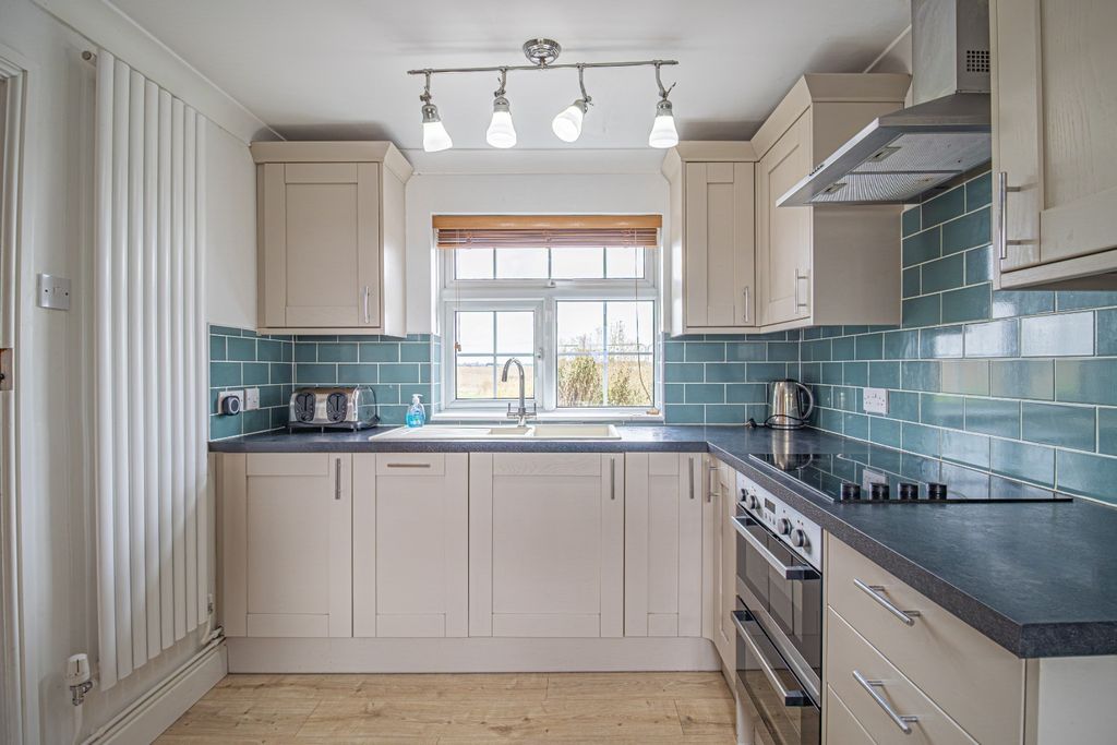 Property photo 2 of 20 5525033