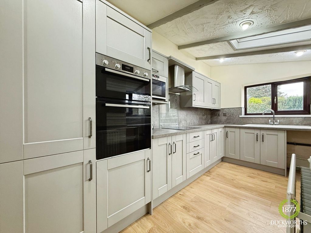 Property photo 3 of 23