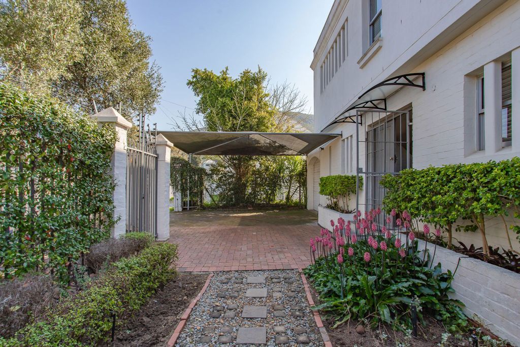 Property photo 1 of 29 Tk1714097