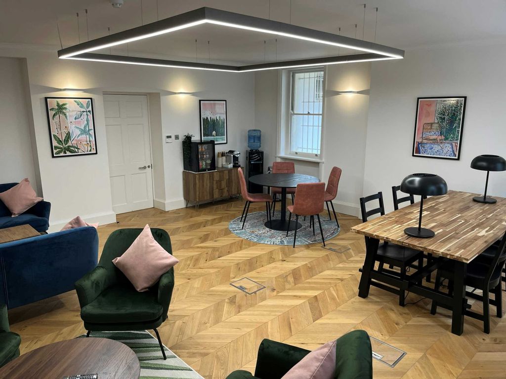 Property photo 3 of 9