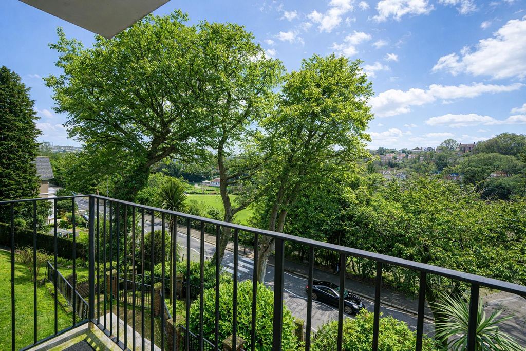 Property photo 2 of 12 61F94511-B98E-431B-Bca4-7Ae9B3961B52.Png