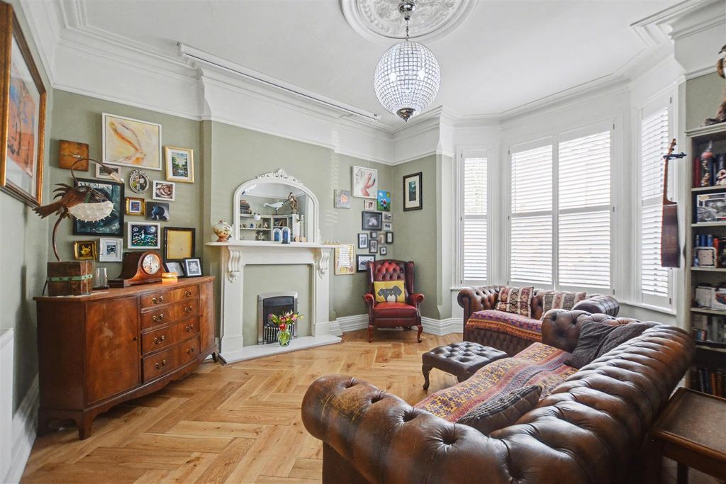 Property photo 2 of 26 Living Room