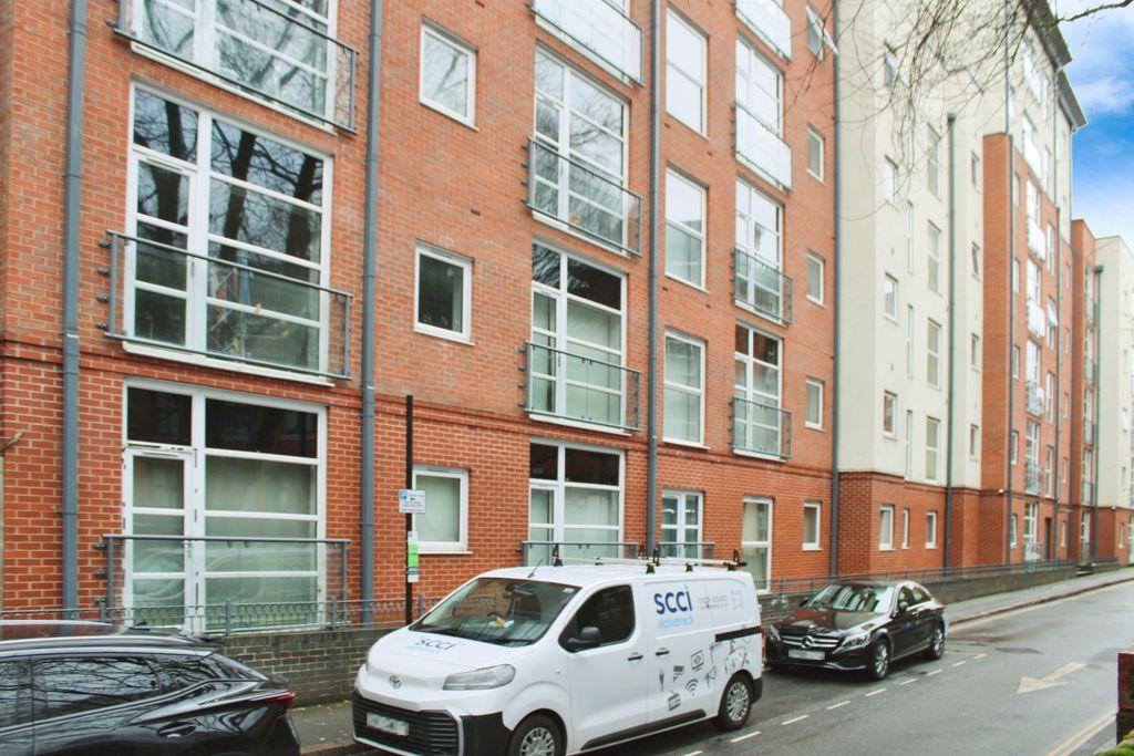 Property photo 1 of 11