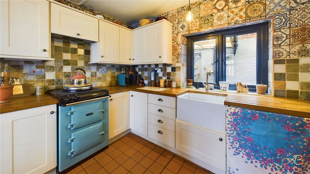Property photo 2 of 12 Picture No. 08