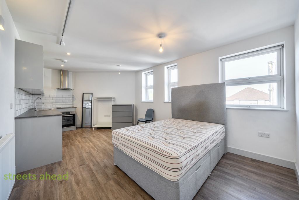 Property photo 1 of 11 F39ba5ce-E55F-44c...