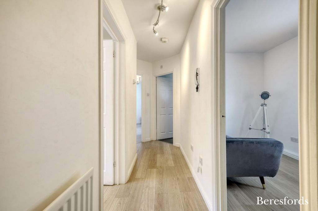 Additional image 10 of 2 bed flat for saleBridge Street, Basildon SS15