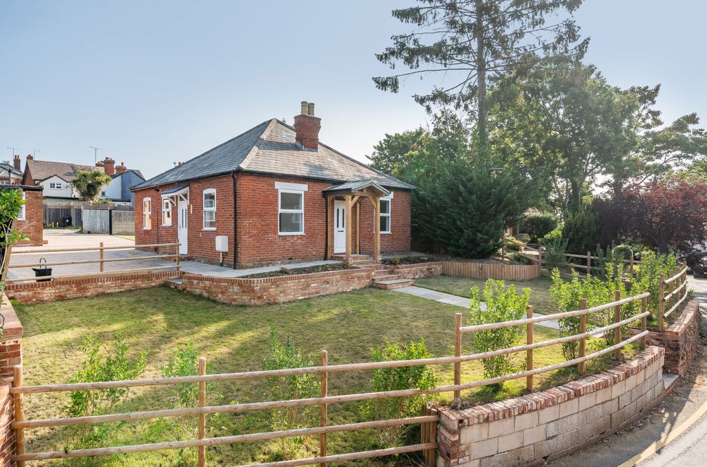 Property photo 1 of 17 1341562-1-689Ef64...