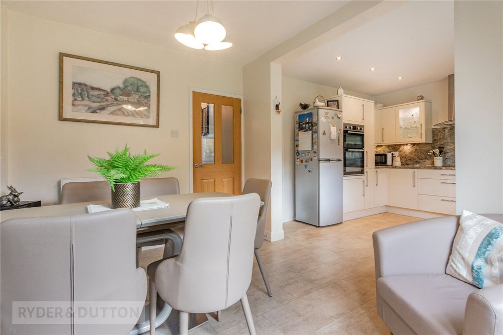Property photo 3 of 17 Kitchen/Diner