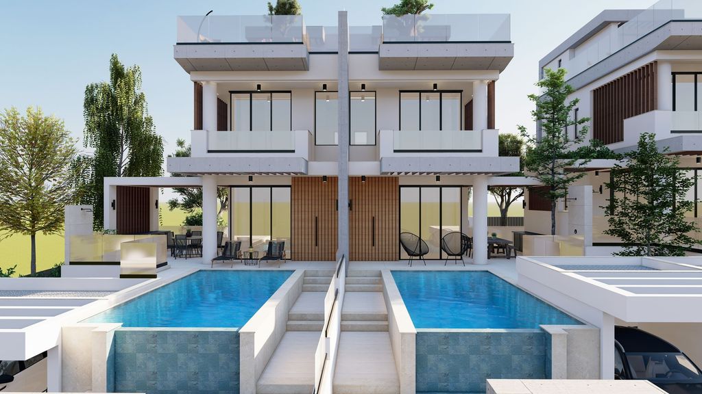 Property photo 3 of 4