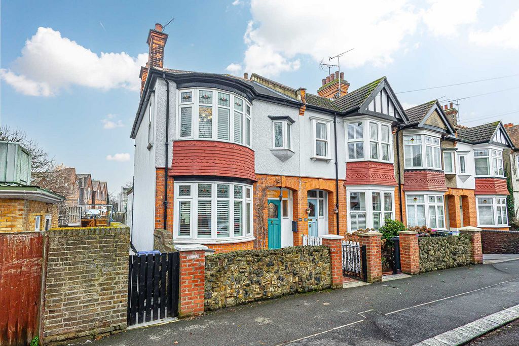 Property photo 1 of 31