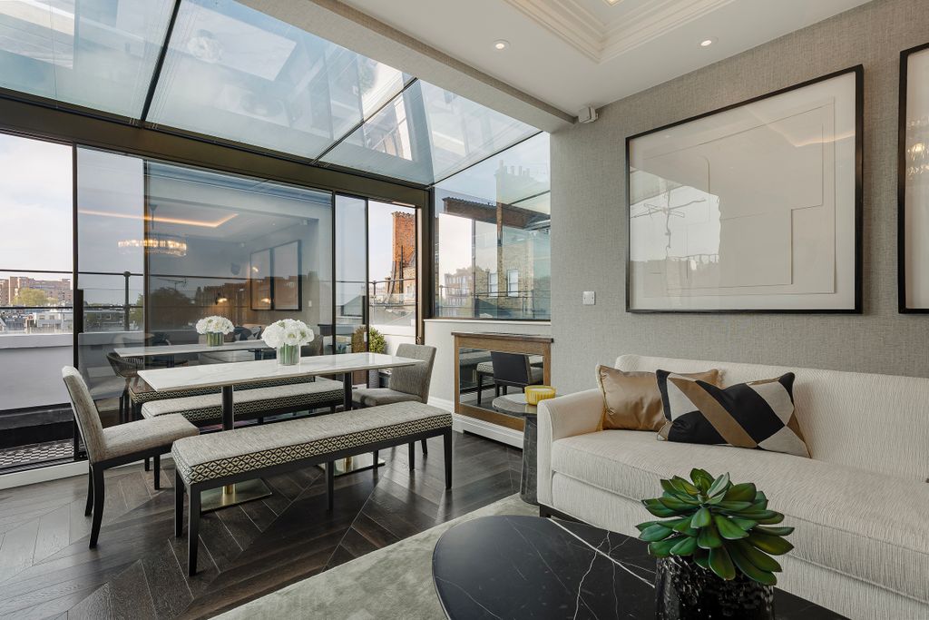 Property photo 3 of 28