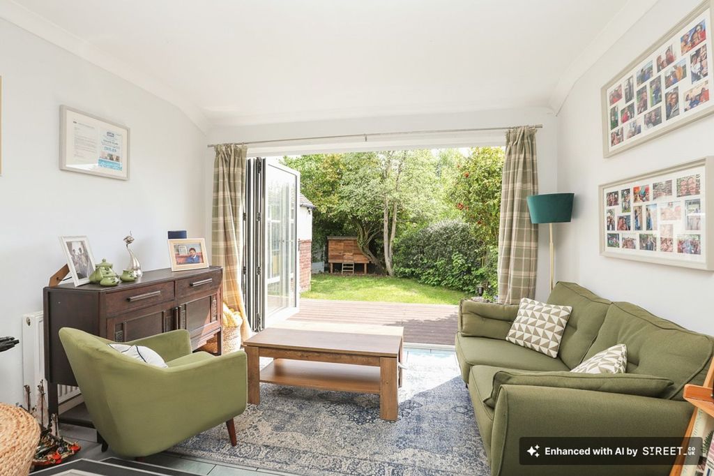 Property photo 3 of 22