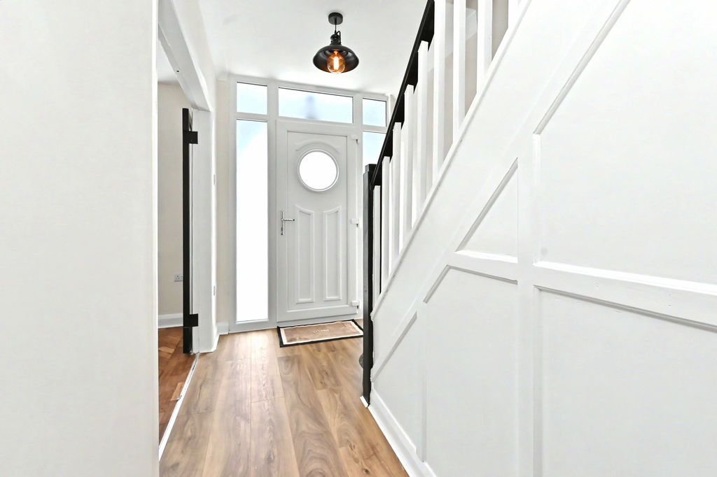 Property photo 3 of 37 Hallway