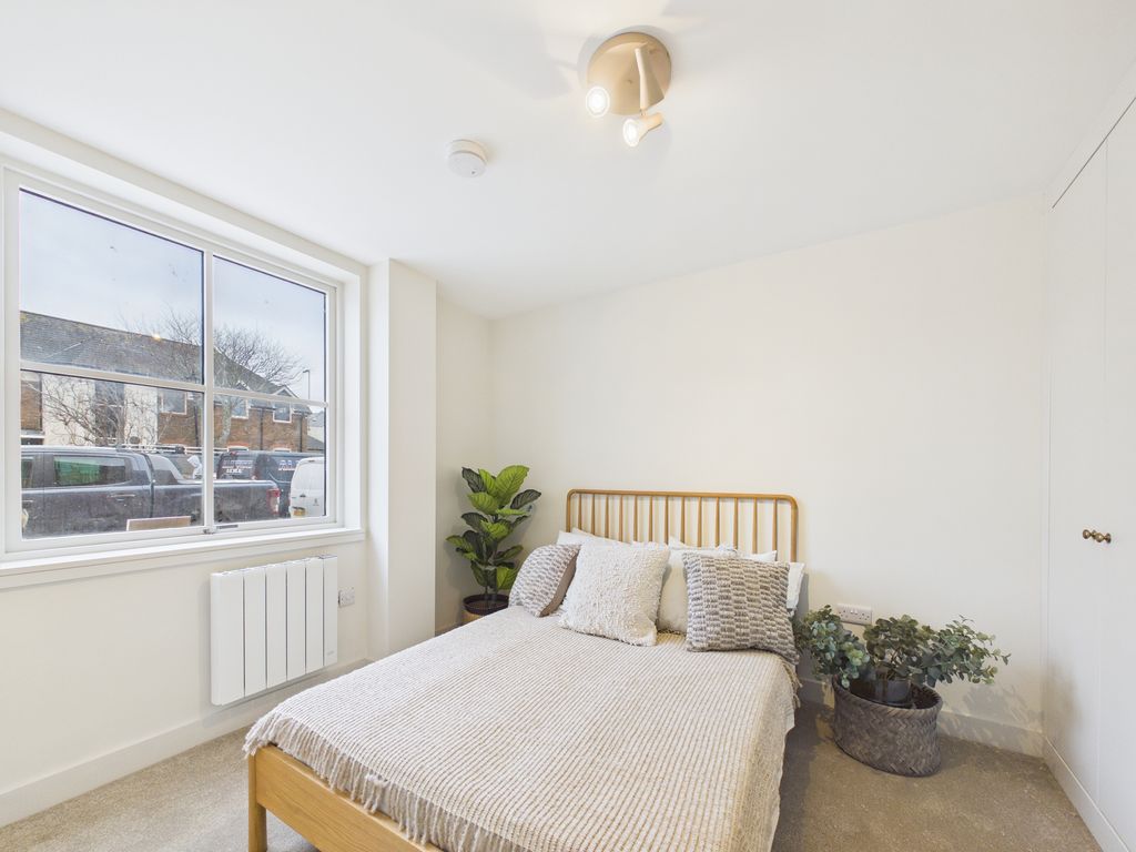 Property photo 3 of 5 Cam03519G0-Pr0498-Still010