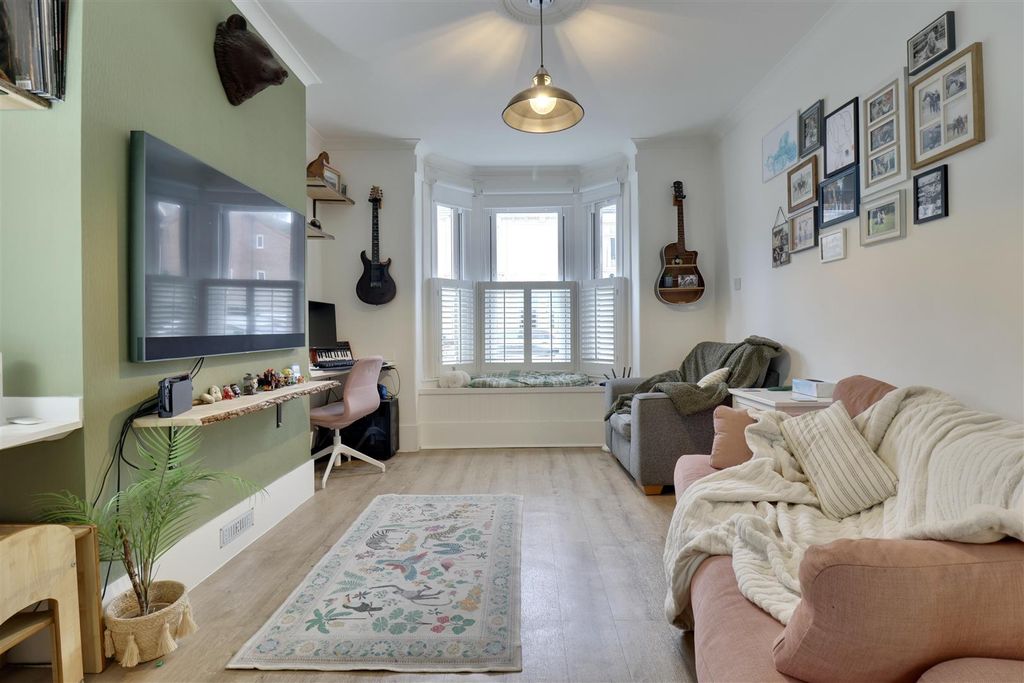 Property photo 2 of 19 B83E9E6F-3Bd1-4Abe-Bbfd-256C5Ab5Ac7B_1_201_A.Jpeg