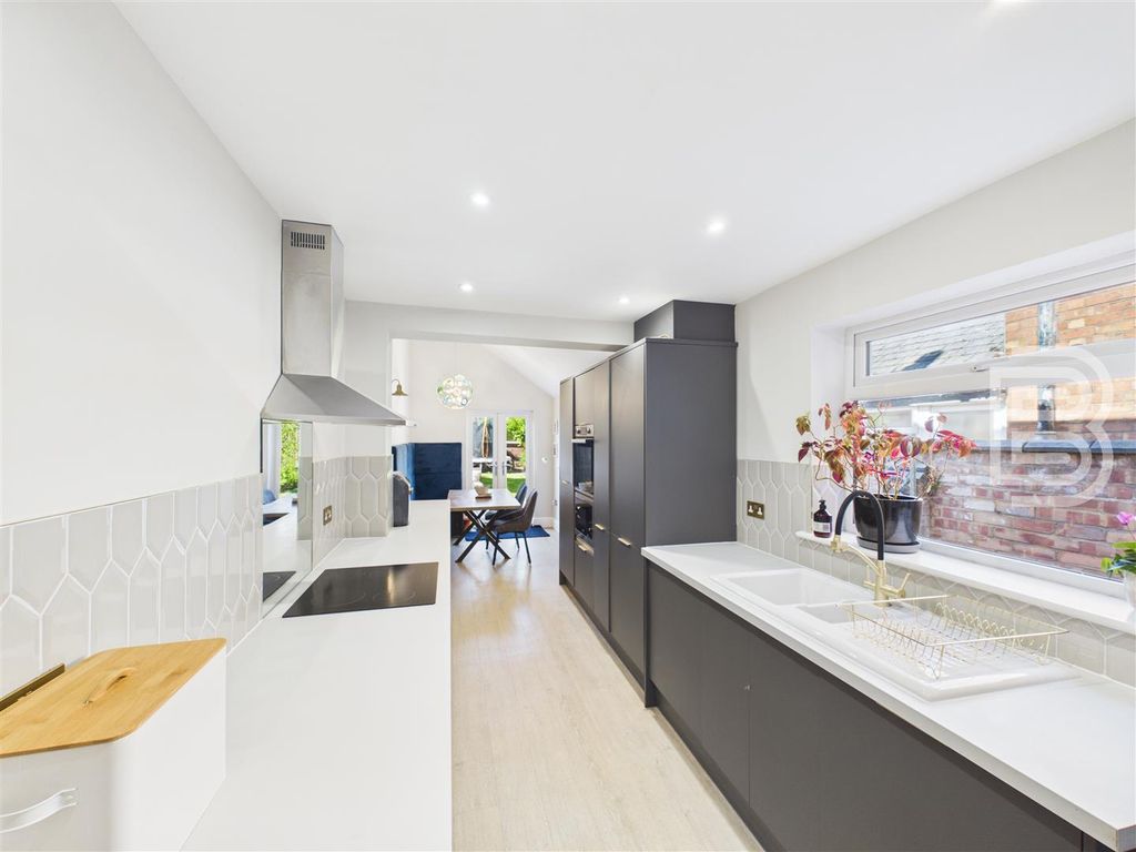 Property photo 2 of 18 Kitchen Diner (1).Jpg