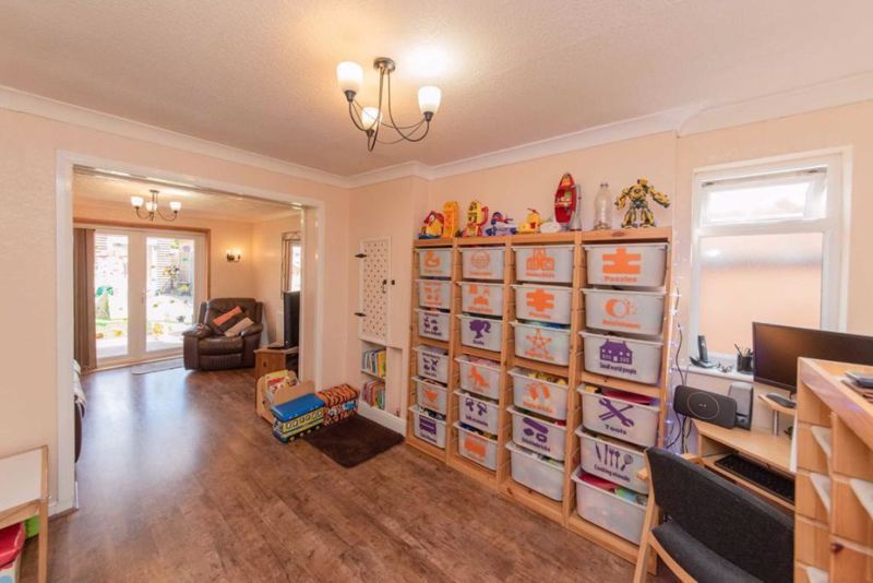 Property photo 3 of 11 Photo 3