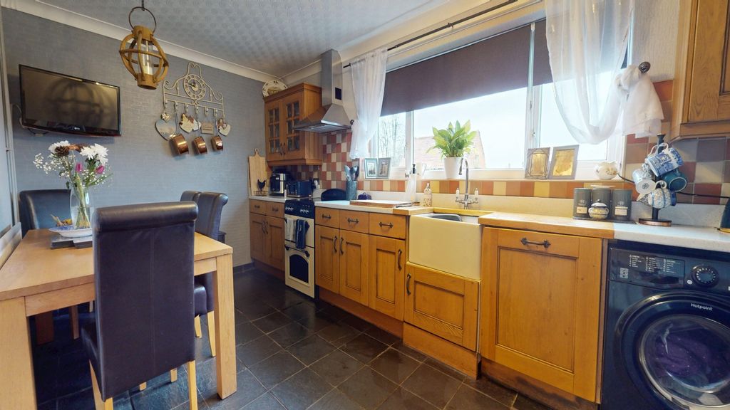 Property photo 2 of 30 4311862