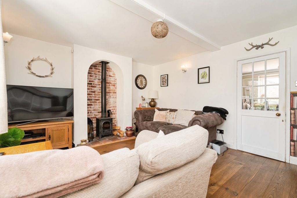 Property photo 2 of 16 Pbox-Img.Jpg