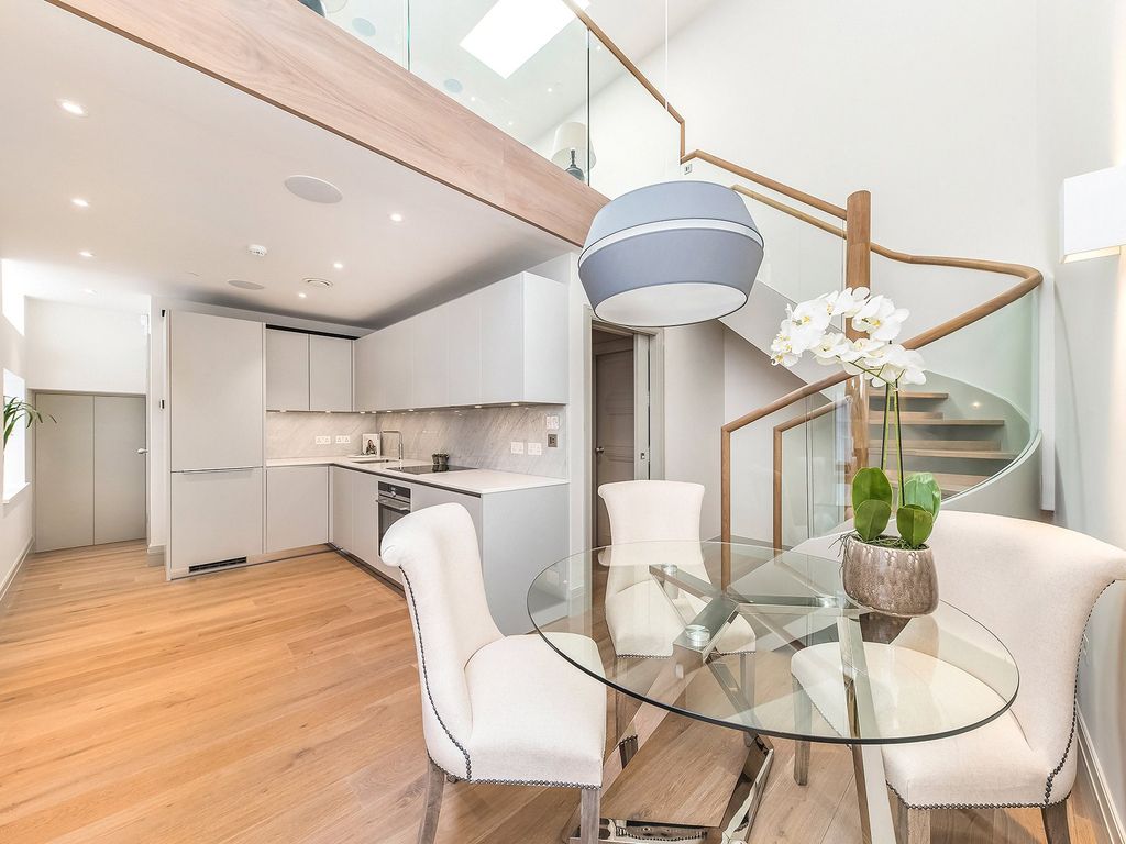 Property photo 2 of 23 Strand Chambers