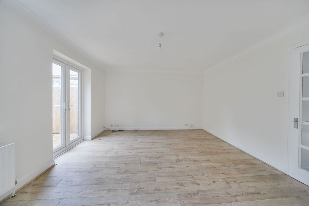 Property photo 3 of 10 Picture No. 10