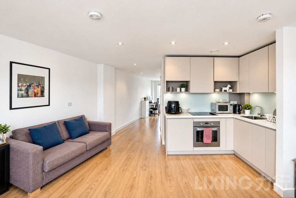 Property photo 1 of 10